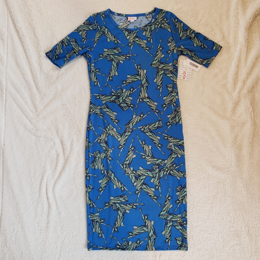 LulaRoe 4th of July Statue of Liberty Julia sz S